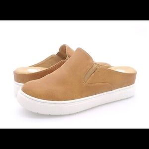 🧡Yellow Box Melodee Women's Mules Comfort Shoe Size 8 YellowBox